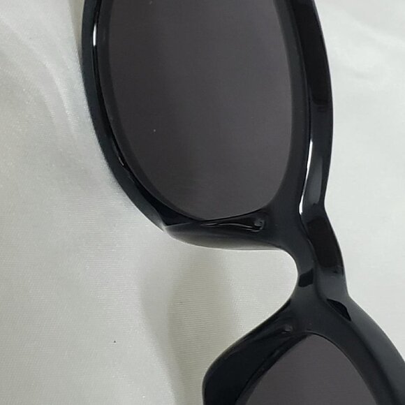 WOMENS VERSACE 19.69 LLV9630 57-17-135 BLACK SUNGLASSES W/CLAM SHELL CASE main image 5